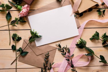 Kraft Kağıt zarf beyaz kart ile