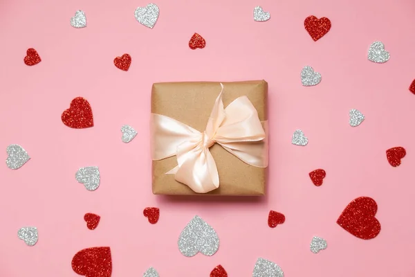 Composizione San Valentino Confezione Regalo Confezionata Carta Kraft Con Fiocco — Foto Stock