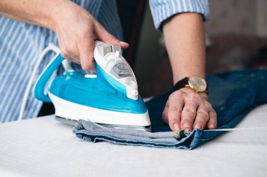 Terzi dükkanı kot Ütü terzi