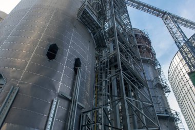 Tahıl ambarı özel yer tahıl uzun süreli depolama için donatılmış.