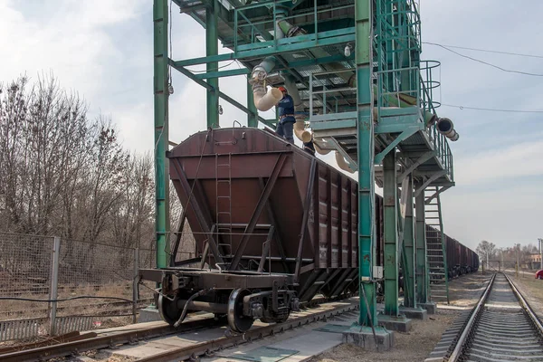 Chargement Grain Dans Les Wagons Ascenseur — Photo