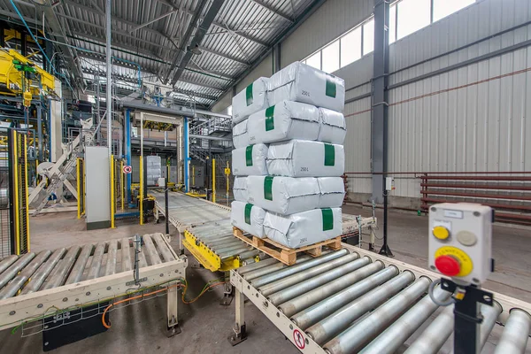 Conveyor Peat Substrate Filling Line — Stock Photo, Image