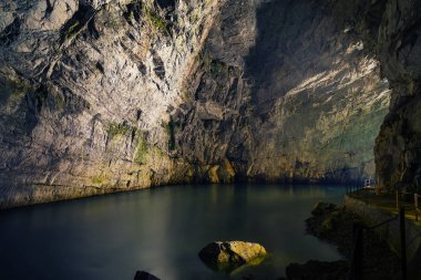Uzun pozlama fotoğraf yeraltı Planina mağara