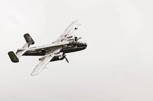 Foto Vintage Avión Bombardero Norteamericano 25J Mitchell Plata Aislado Blanco —  Fotos de Stock