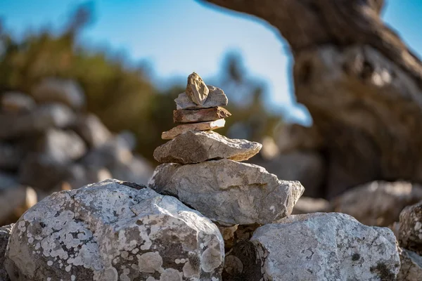 Πυραμίδα Πέτρες Στο Βουνό Στην Ελλάδα 2018 — Φωτογραφία Αρχείου