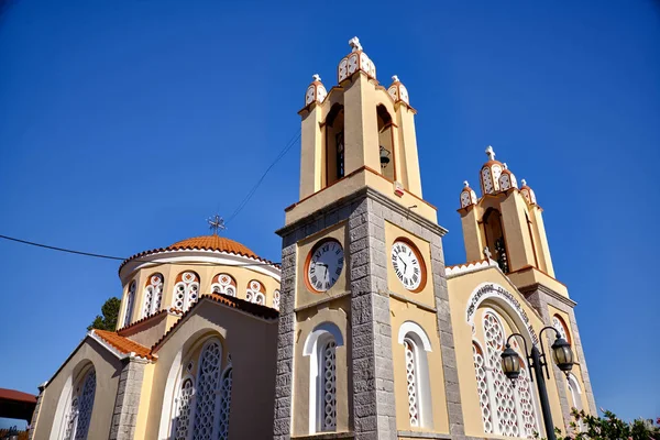 Templo Ortodoxo en Grecia beige claro día —  Fotos de Stock