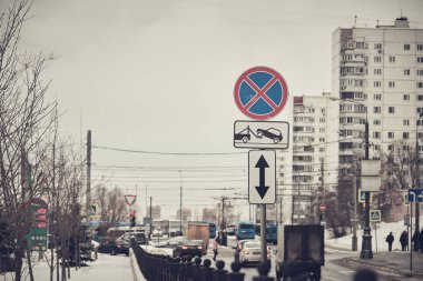Otopark, tahliye, yasaklayan yol işaret Moskova'da yasaklıyor. 2019