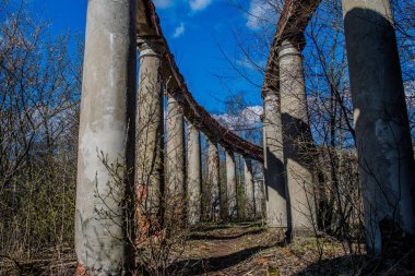 Eski hastane Harabeleri, sütun ve kemer, Moskova