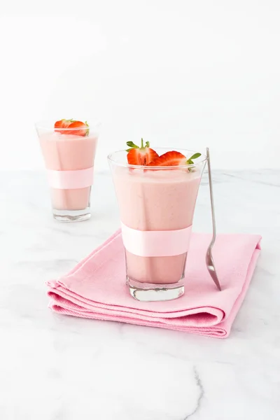 Two Highball Drinking Glasses Decorated Pink Ribbon Filled Homemade Strawberry — Stock Photo, Image