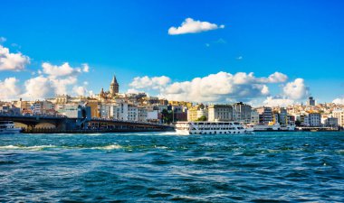 Istanbul Boğaziçi ile ve yeni Istanbul Galata Kulesi ile Cityscape.