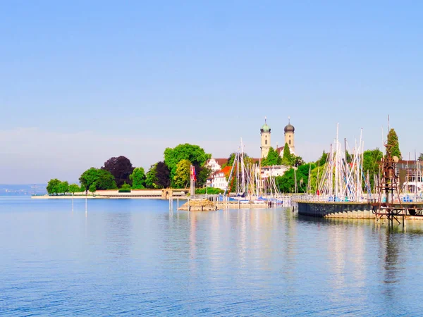 Vista Lago Constança Bodensee Friedrichshafen Igreja Schlosskirche Segundo Plano — Fotografia de Stock