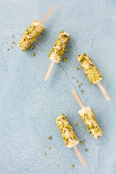 Mango ve Antep Fıstığı Kulfi Popsicles Mavi Top View