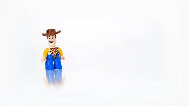 Doğu Java, Endonezya - 27 Eylül 2019 : Disney Infinity karakteri Woody ve Buzz Lightyear'ın Oyuncak Hikayesi filminden izole photoshoot.