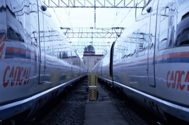 Modern yüksek hızlı tren 