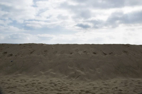 Sanddünen Die Errichtet Wurden Gebäude Strandnähe Schützen Der Himmel Ist — Stockfoto