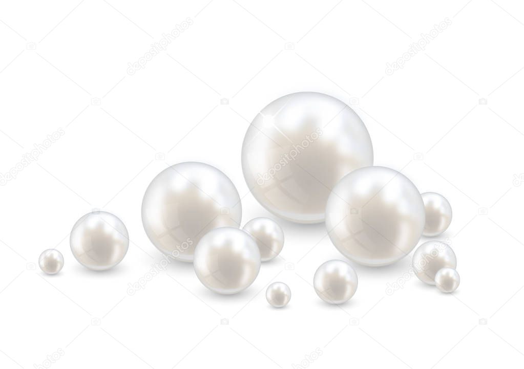 Beautiful realistic pearl set illustration vector 