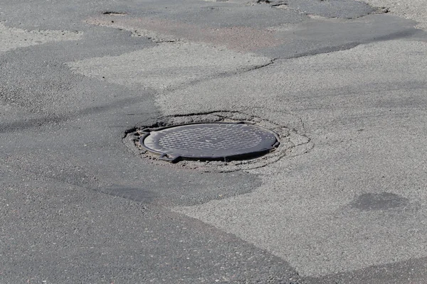 Urban Road Damaged Asphalt — Stock Photo, Image