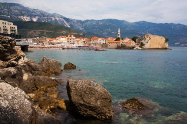 Budva 'nın eski kenti Karadağ' ın panoramik manzarası
