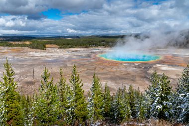 Ziyaret Yellowstone Milli Parkı, Wyoming, ABD'de Ekim