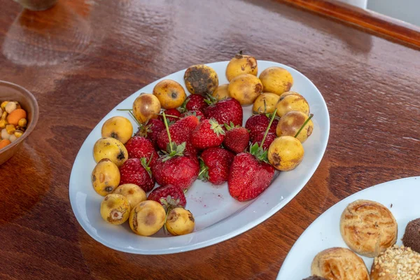 Sofrada Meyve Tabağı