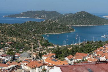 Türkiye'nin Akdeniz kenti Kaş ve dağlar