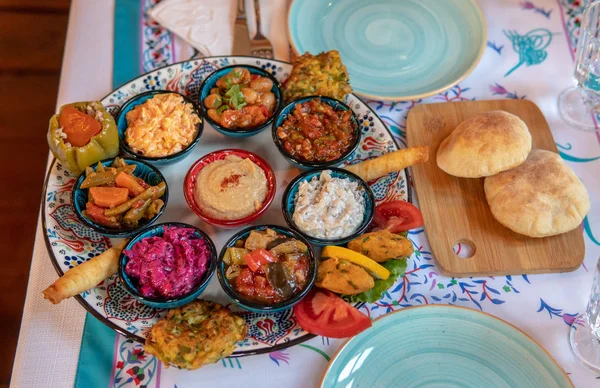 Mezze deska turecké kuchyně — Stock fotografie