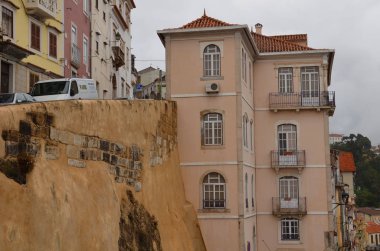 Coimbra, Portekiz - 10/04/2012: Cityscape görünümü eski şehirde