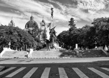 Porto Alegre, Brezilya-22/04/2018: Jullio de Castilhos anıt Matriz merkezi Meydanı (Praça da Matriz), Porto Alegre, Rio Grande yapmak Sul, Brezilya