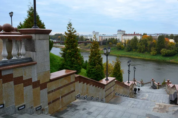 Västra Dvina Floden Och Kliver Den Assumption Katedralen Vitebsk Vitryssland — Stockfoto