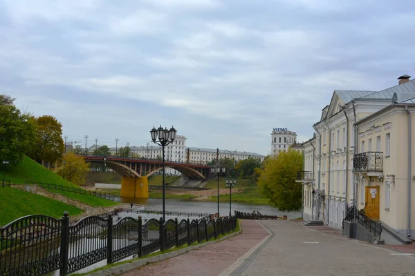 Δυτικός Ποταμός Dvina Και Γέφυρα Του Κίροφ Vitebsk Λευκορωσία — Φωτογραφία Αρχείου