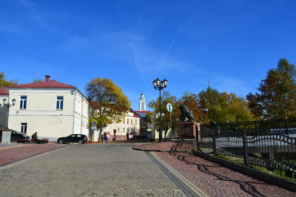 Vitebsk Bělorusko 2018 Tolstého Ulici Výhledem Kostel Svaté Vzkříšení Rynkovaya — Stock fotografie