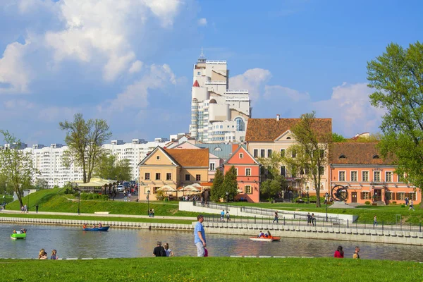 Minsk Bielorrusia 2018 Svisloch River Traetskae Pradmestse Trinity Suburb Old — Foto de Stock