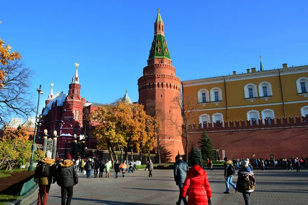 Moskova Rusya 2018 Nsanlar Yürüyüşe Kızıl Meydan — Stok fotoğraf