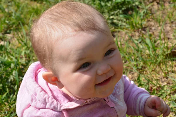 Smile Face Ten Month Old Baby Girl — Stock Photo, Image