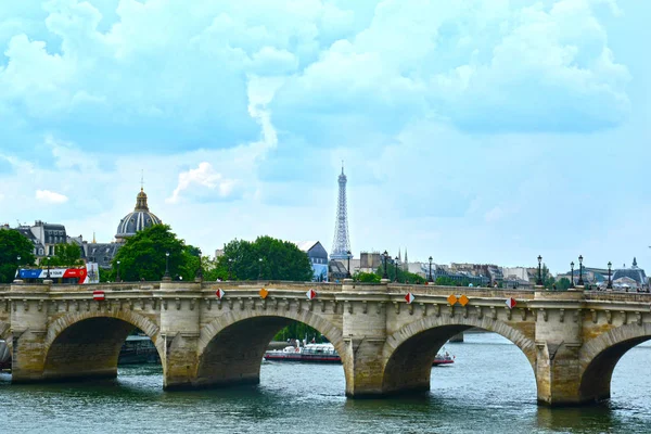 Παρίσι Γαλλία Απριλίου 2019 Pont Neuf Είναι Παρά Όνομά Του — Φωτογραφία Αρχείου
