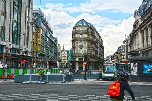 Paryż Francja 2019 Turyści Chodzą Centrum Miasta — Zdjęcie stockowe