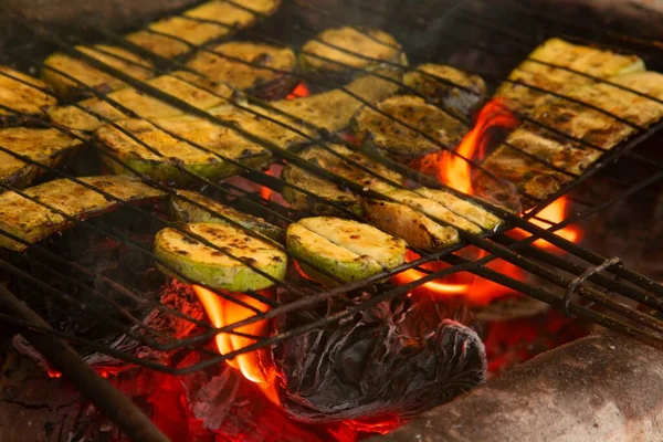 Groenten Barbecue Rack Een Picknick Buiten Grillen Het Zomerweekend Geroosterde — Stockfoto