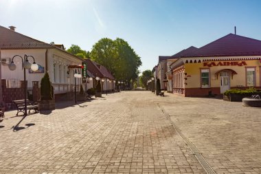 Gorodok, Belarus - 06 Mayıs 2020: Gorodok şehir merkezinde kare