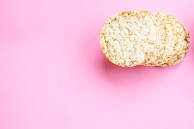 Az kalorili galette pilavı, düşük kalorili ekmek. Düzgün beslenme kavramı.