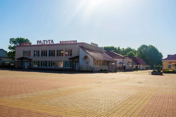 ベラルーシのゴロドク 2020年5月6日 ゴロドク市内中心部の広場 — ストック写真