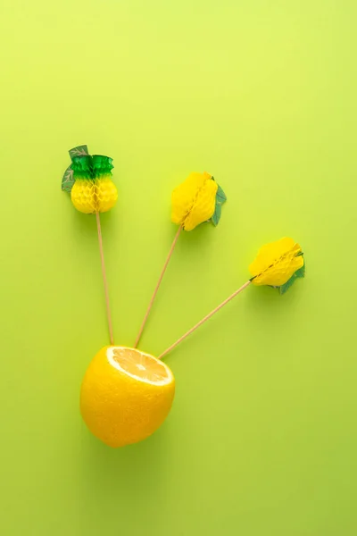 Composição Fundo Verão Criativo Com Limão Vista Superior Deitado Conceito — Fotografia de Stock
