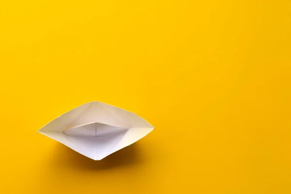 Процедура Сборки Белого Бумажного Корабля Оригами Существо — стоковое фото