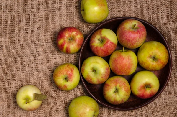 Bowl Organic Ripe Apples Raw Fabric — Stock Photo, Image