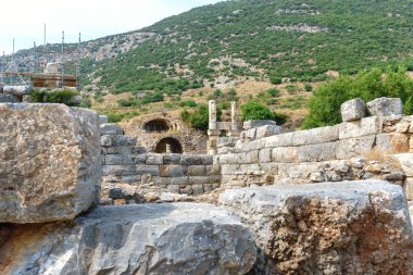 Tarihi eski şehir Ephesus harabelerde Izmir, Türkiye'de restorasyon ile.