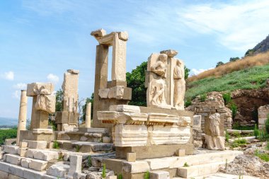 Tarihi eski şehir Ephesus harabelerde Izmir, Türkiye'de restorasyon ile.