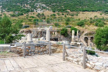 Tarihi eski şehir Ephesus harabelerde Izmir, Türkiye'de restorasyon ile.