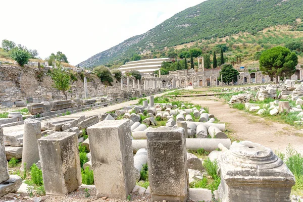 Tarihi eski şehir Ephesus harabelerde Izmir, Türkiye'de restorasyon ile.