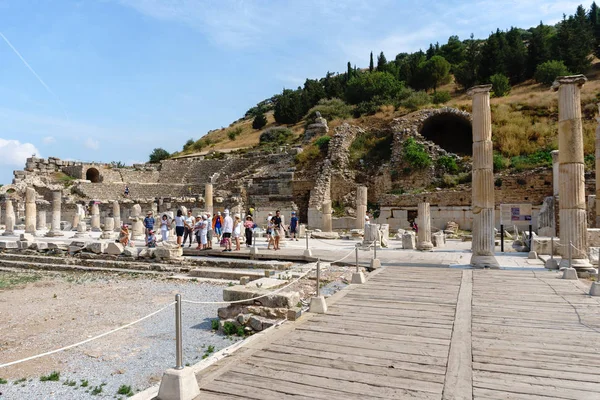 Epheszosz Törökország 2018 Június Romok Ősi Történelmi Ephesus Emberek Körül — Stock Fotó