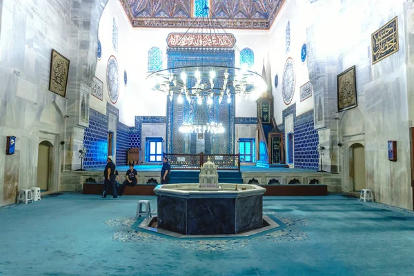 ブルサ トルコ 2018 ブルサ イェシル ジャミィのビューを閉じる それは 青緑色のイスラム美術のタイルで有名です — ストック写真