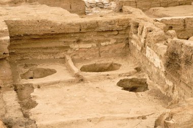 Çatalhöyük olduğunu en eski dünya ile büyük şehirde Neolitik ve Kalkolitik Çumra, Konya şehir yerleşim en iyi korunmuş. Bu yaklaşık 7500 M.ö. yılında inşa edilmiştir